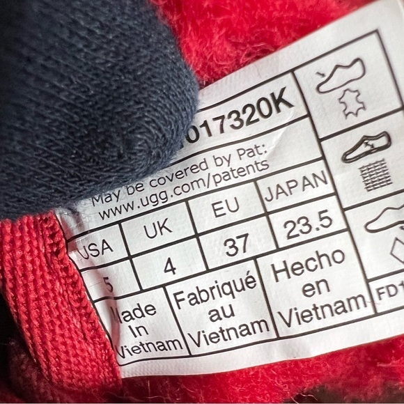 UGG Neumel Women’s Suede Lace-Up Chukka Boots - Picture 9 of 11